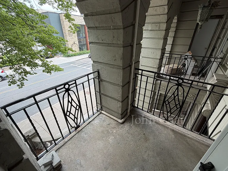 120 Washington St #1 — Photo 10