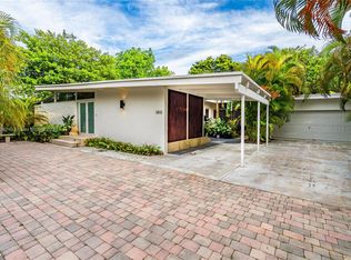 1810 Alamanda Dr, North Miami, FL 33181