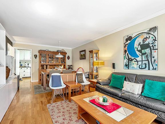 5th image of 675 Sharon Park Dr APT 109