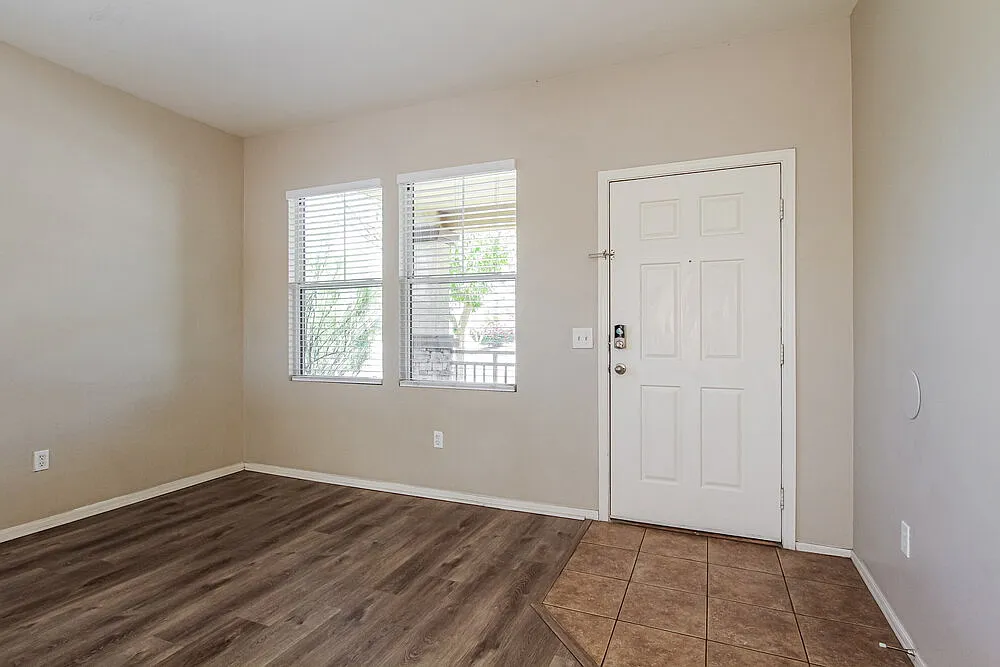 4 bed, 2.5 bath, 1830 sqft, $2,020 — Photo 4