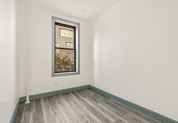 5th image of 49 6th Ave APT 2L