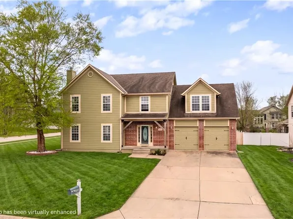 20865 Poplar Ct, Spring Hill, KS 66083