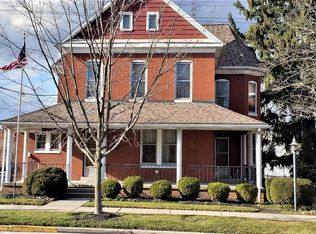 220 Lincolnway W, New Oxford, PA 17350