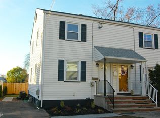 692 Crescent Dr, Bound Brook, NJ 08805
