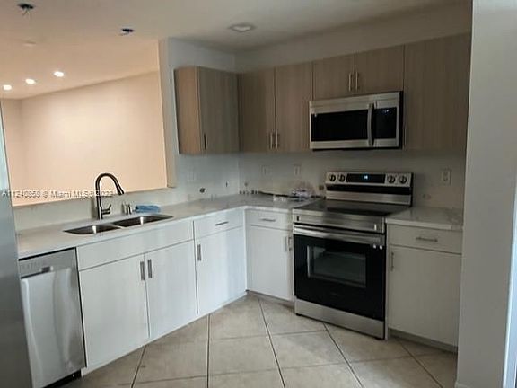 4th image of 5904 London Ln Unit 5904