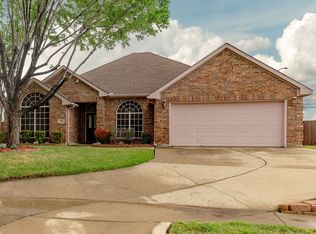 6901 Raven Meadow Dr, Arlington, TX 76002