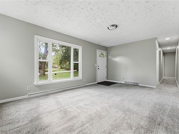 2nd image of 2845 Byron Dr
