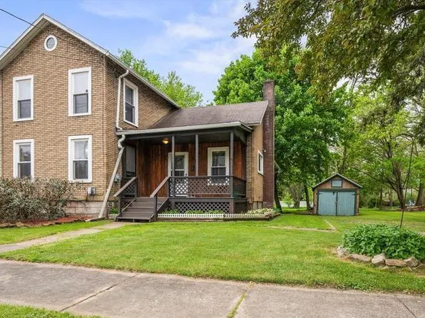 16 Eddy St #4, Warren, PA 16365