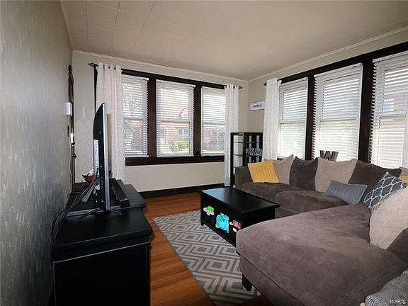 4th image of 6428 Oleatha Ave