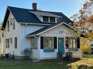137 Wilson Ave APT 1, Wauconda, IL 60084