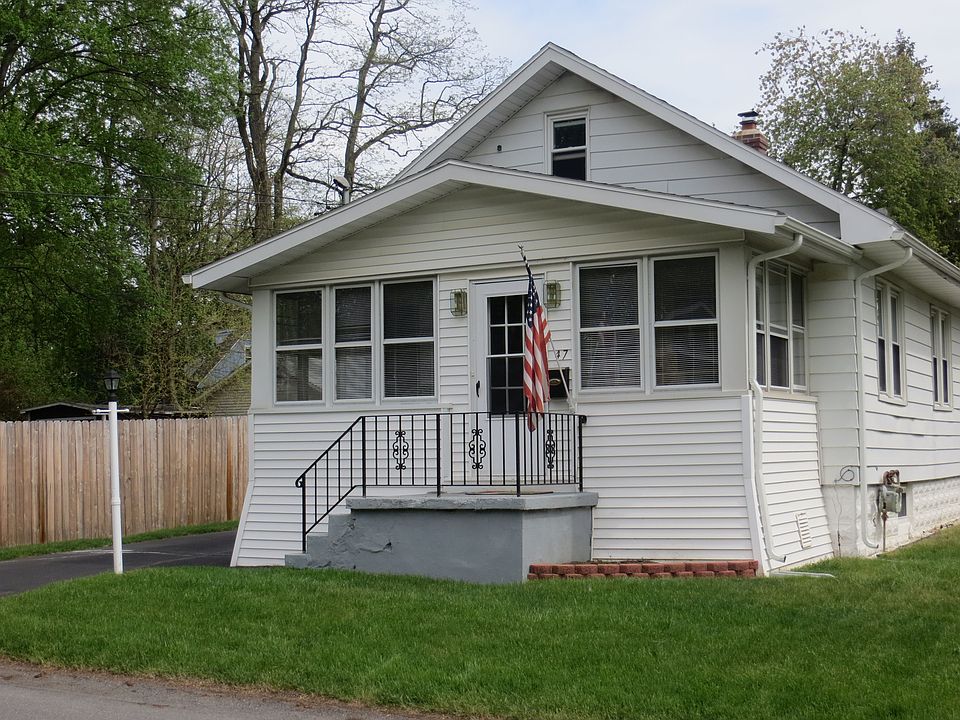 47 McNutt Ave, Colonie, NY 12205 Zillow