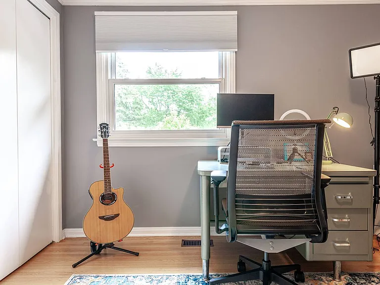 8 Meridene Cres E — Photo 5