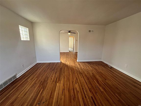 2nd image of 4018 Oleatha Ave