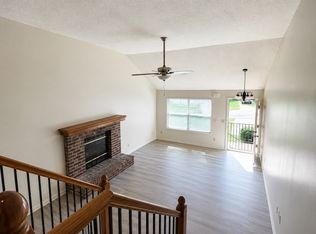 8842 Gallery St, Lenexa, KS 66215