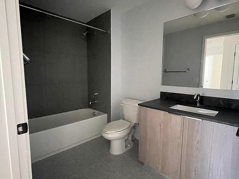 10823 Biscayne Blvd — Photo 7
