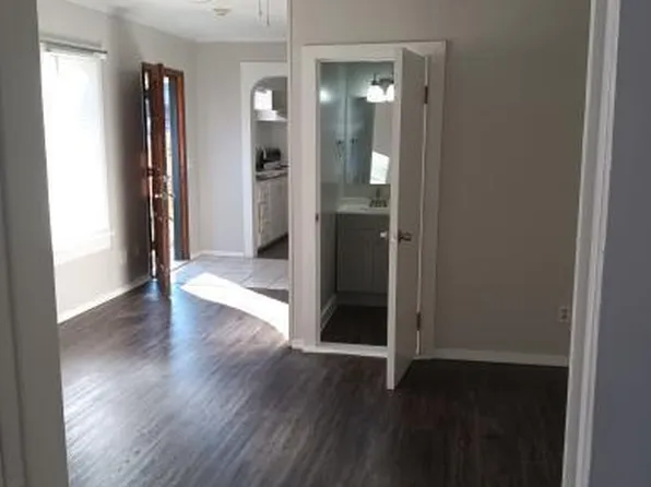 612 N Storer Ave APT 2, Fayetteville, AR 72701