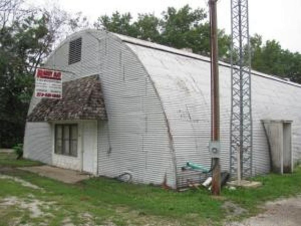 2nd image of 1713 W Boulevard St
