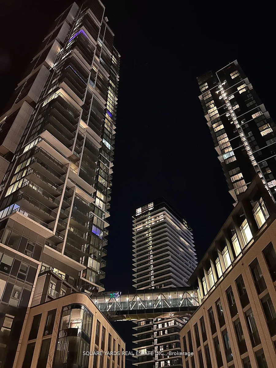 Building Photo - 7890 Jane St #3710
