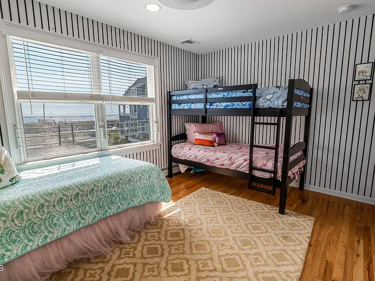 406 Ocean Ave — Photo 23