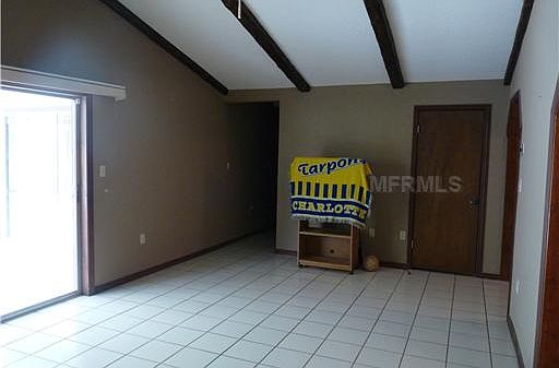 4th image of 22458 Walton Ave