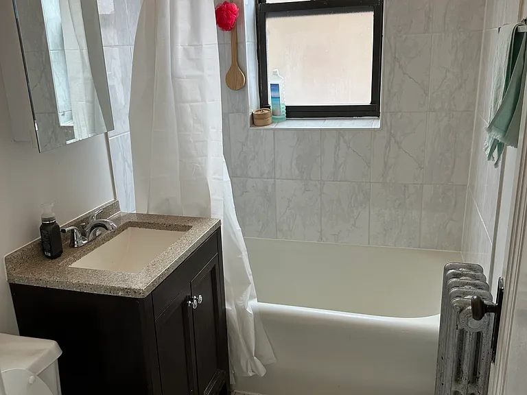 5039 N Washtenaw Ave #3 — Photo 4