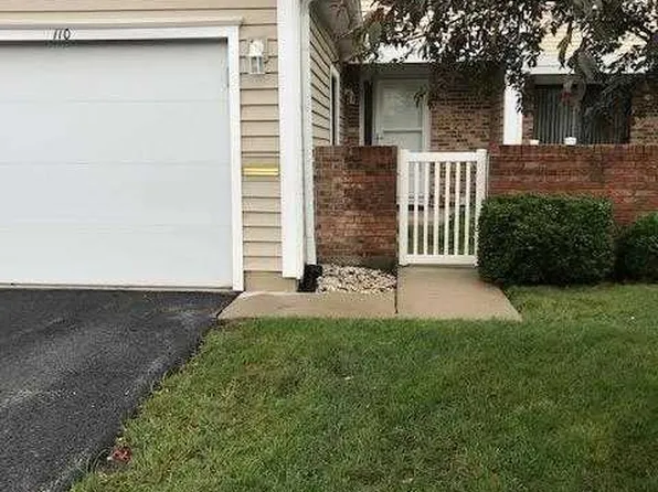 110 Waterford Dr, Schaumburg, IL 60194
