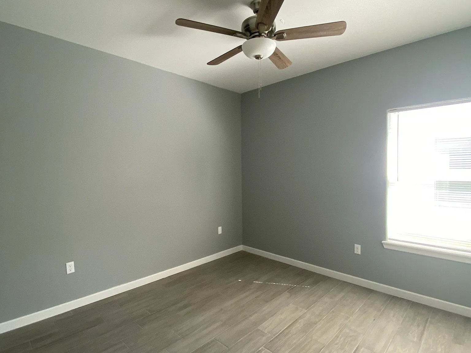 2 bed, 1100 sqft, $1,000 — Photo 4