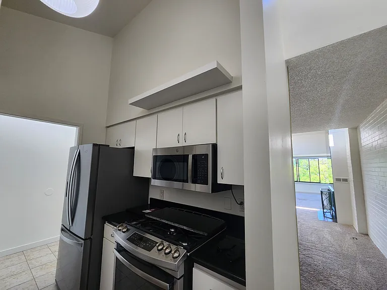 10911D Glen Acres Dr S — Photo 7