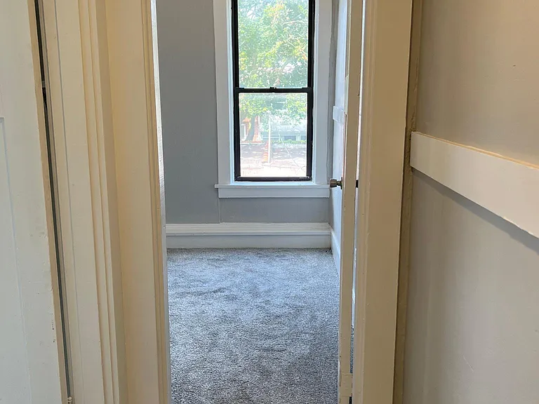 319 N Beatty St #4 — Photo 28