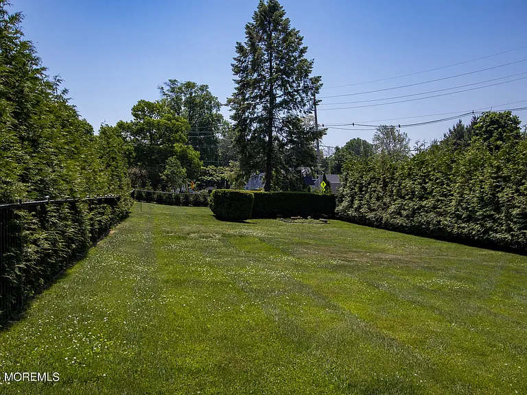 220 Branch Ave — Photo 48