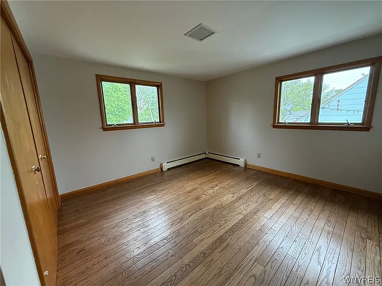 437 Springville Ave — Photo 23