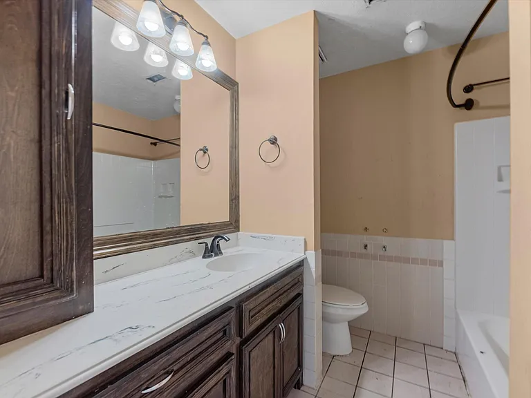 7234 Lost Fable Ln — Photo 16