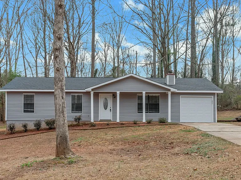 321 Summerwood Ln — Photo 2