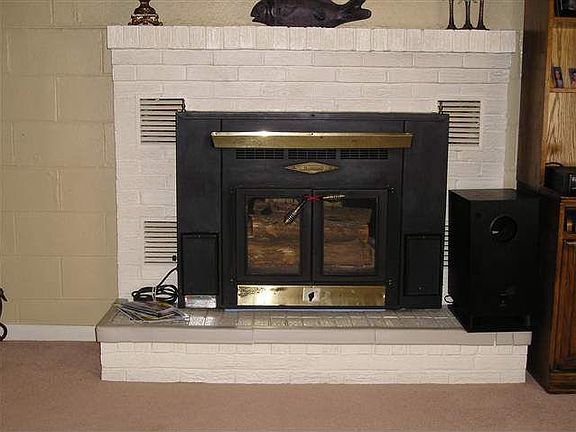 3rd image of 545 Glen Cir