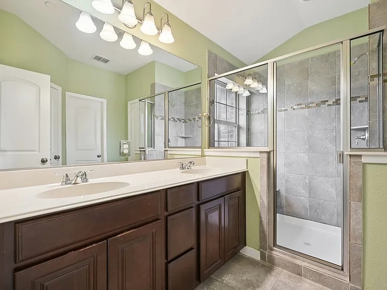3934 Amberwood Dr — Photo 32