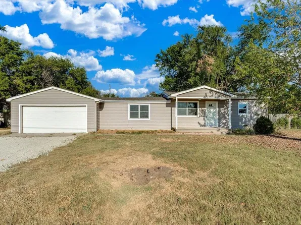 2302 S Anderson Rd, Newton, KS 67114