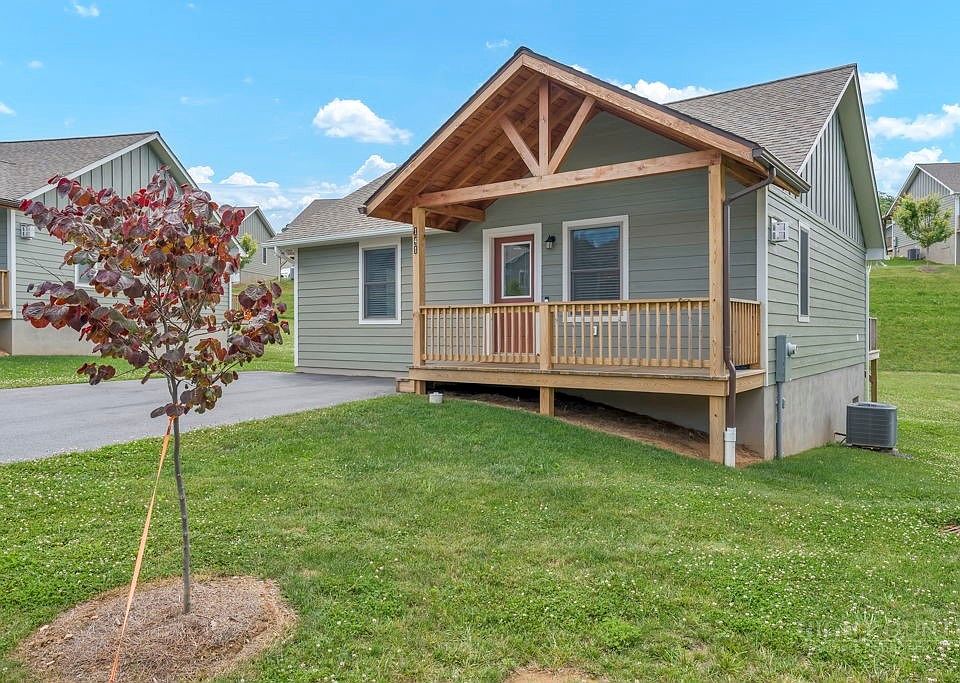 1st image of 141 Pitts Way #127