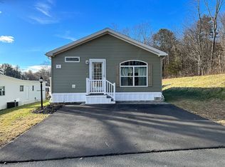 9 Maple Rd, Southington, CT 06489