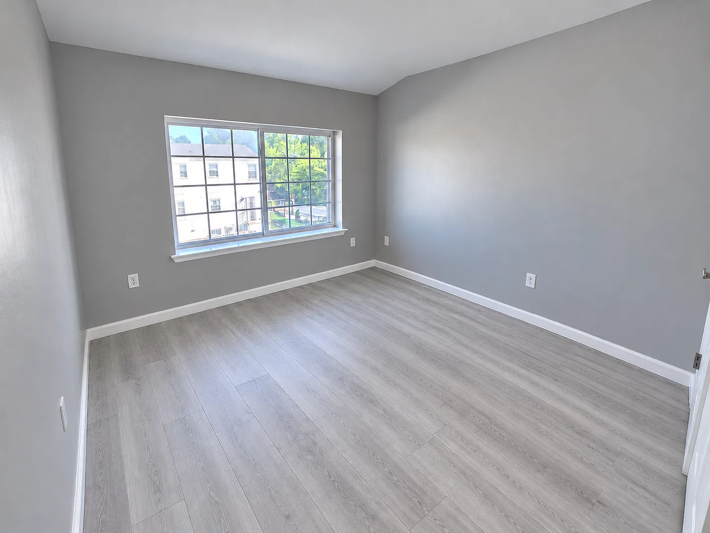 177-50 South Conduit Avenue — Photo 4