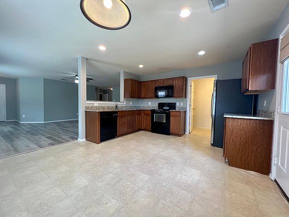 4th image of 2112 Catherine Ln