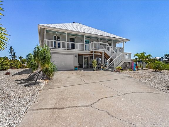 3rd image of 2654 Sanderling Ct