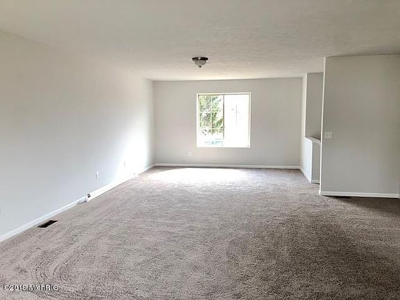 5th image of LOT 9 Vansen Dr NW