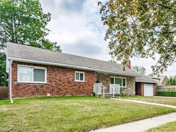 75 Henderson Ave, Brantford, ON N3R 4W1