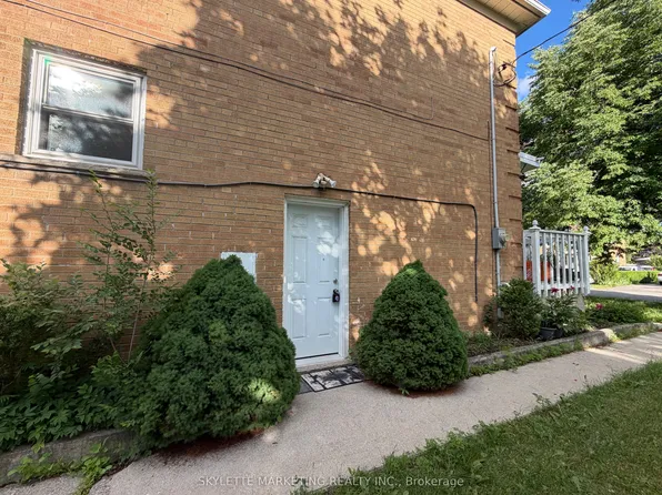 229 Zelda Cres, Richmond Hill, ON L4C 2Y7