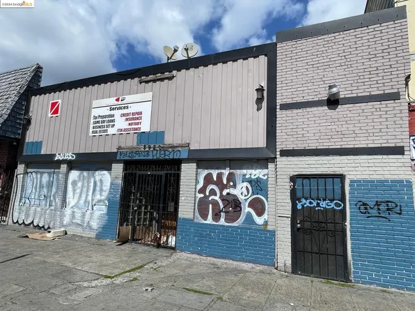 8920 International Blvd, Oakland, CA 94621