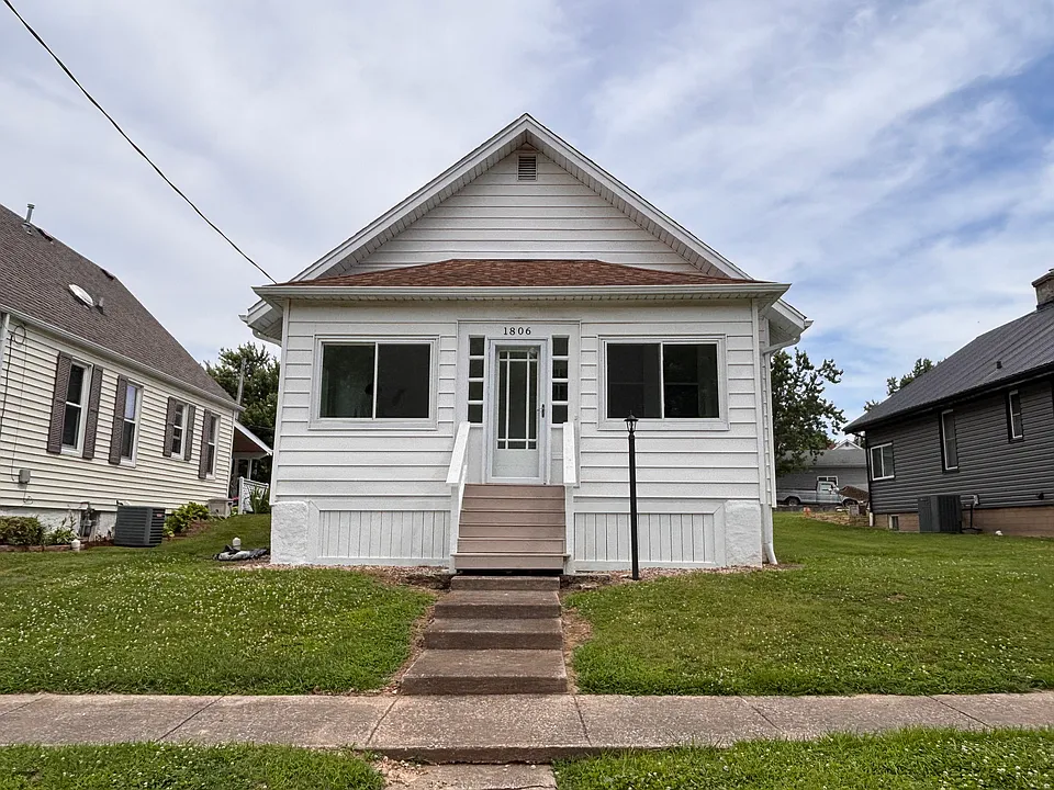 1806 High St