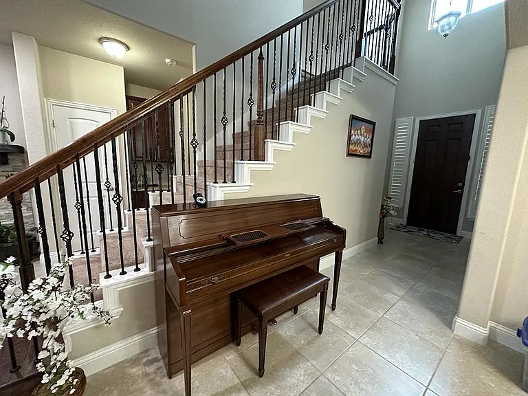 1016 Mufasa Ln — Photo 4