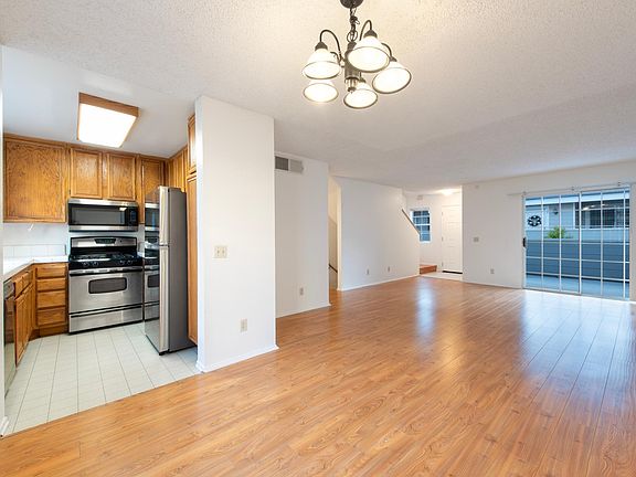 4th image of 2800 Plaza Del Amo Unit 46