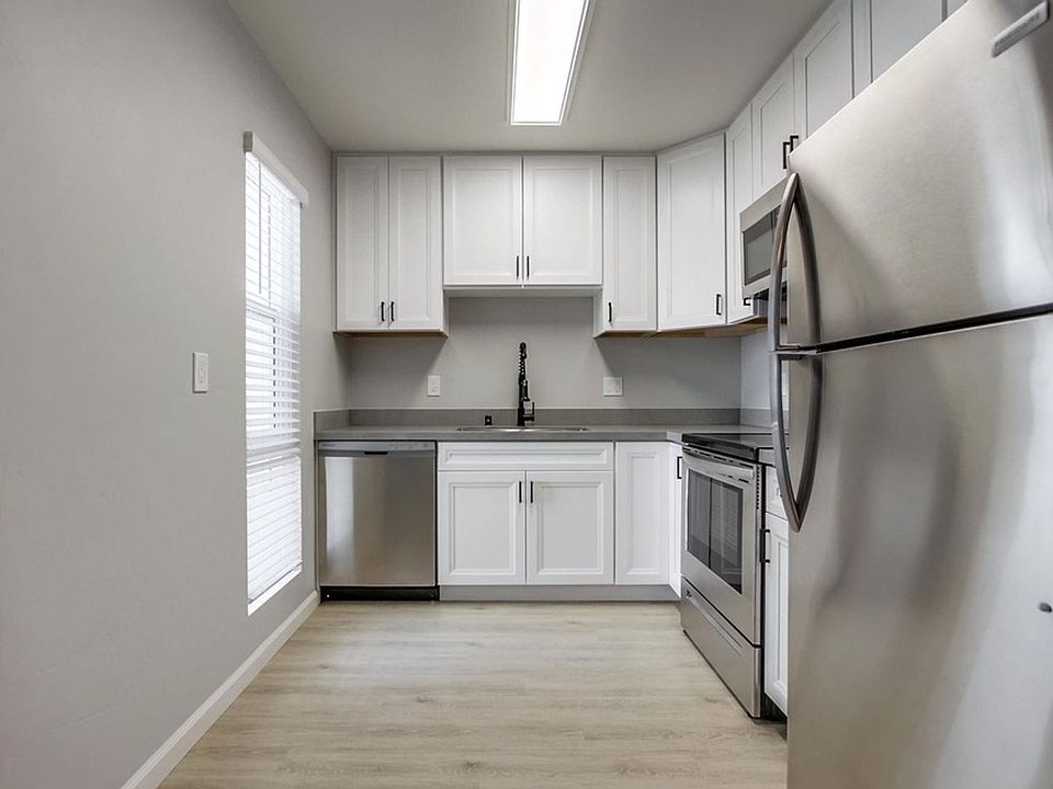 1st image of 1650 Emerald St #5