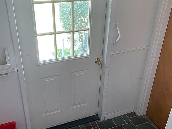 4th image of 4109 Hoffman Ave